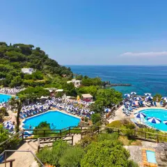 Piscine e mare a Ischia: scopri le offerte per le terme Castiglione Ischia prezzi.
