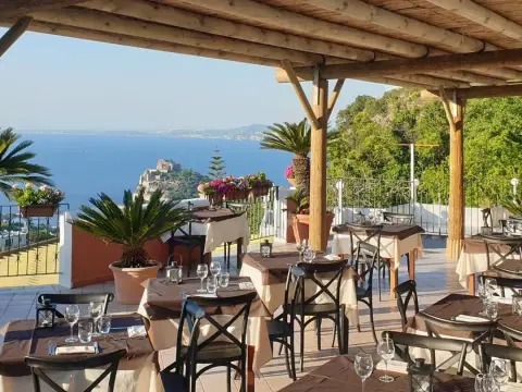 Nascondiglio dell'Amore Ischia - La guida completa al panorama