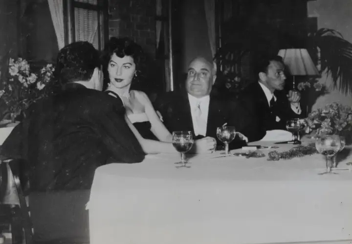 Angelo Rizzoli, Ava Gardner e Frank Sinatra a cena.