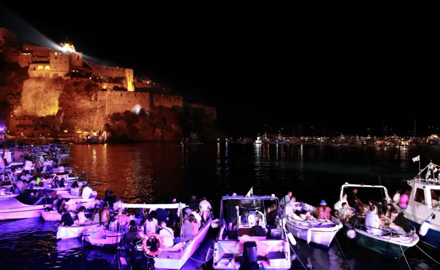 Feste Ischia: Scopri le tradizioni più autentiche dell'isola