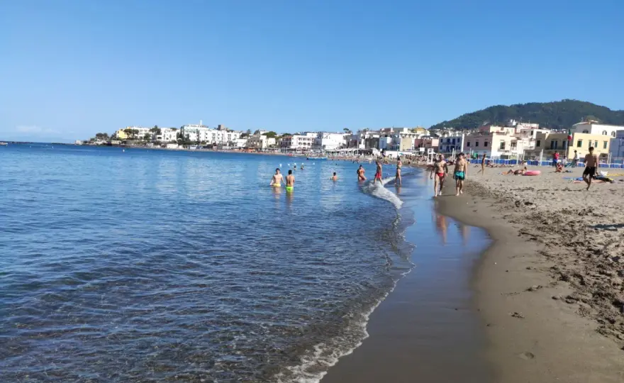 Spiaggia di San Pietro Ischia - La guida completa per la tua visita