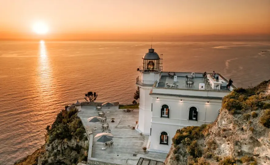 Faro Punta Imperatore - La vera anima di Forio?