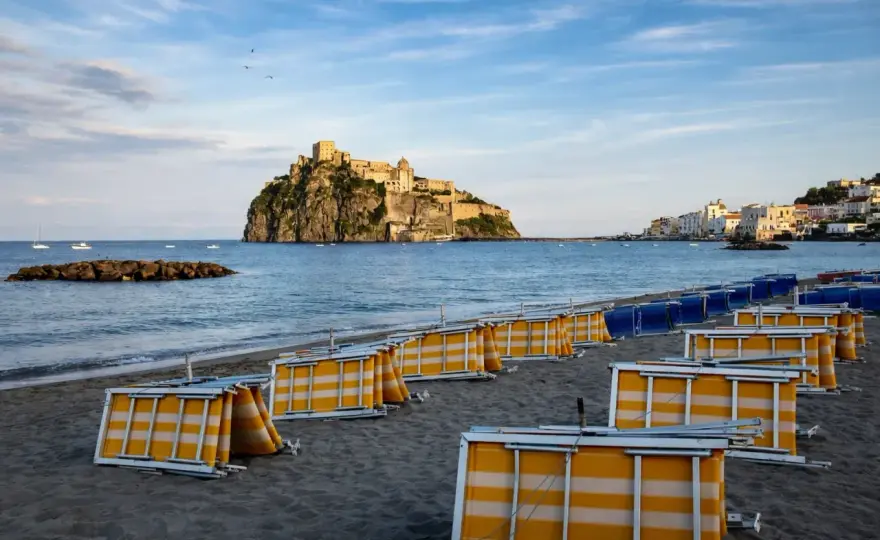 Spiaggia della Mandra Ischia - Guida per una visita perfetta
