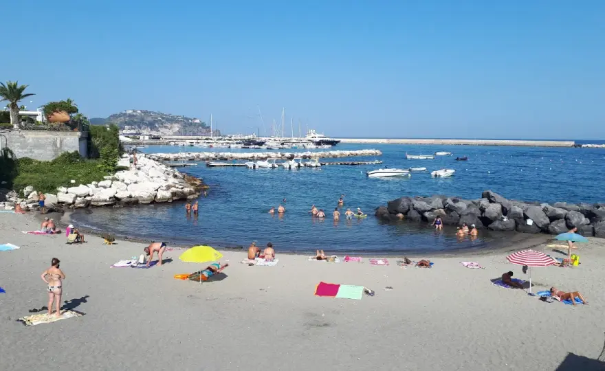 Spiaggia della Marina Casamicciola - Guida Completa