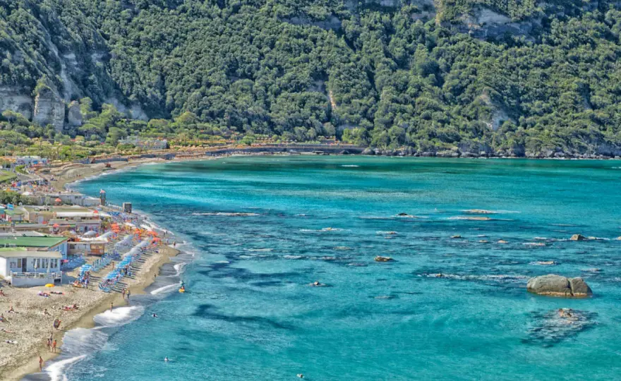 Spiaggia di Citara a Forio - Guida completa per la tua giornata