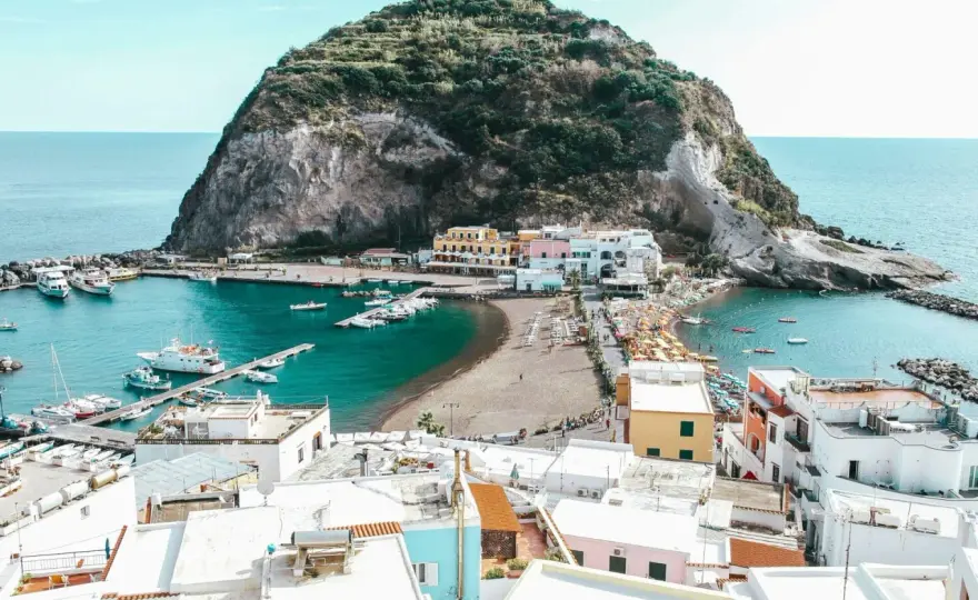 Cantine Ischia - Guida ai vini, abbinamenti e visite TOP