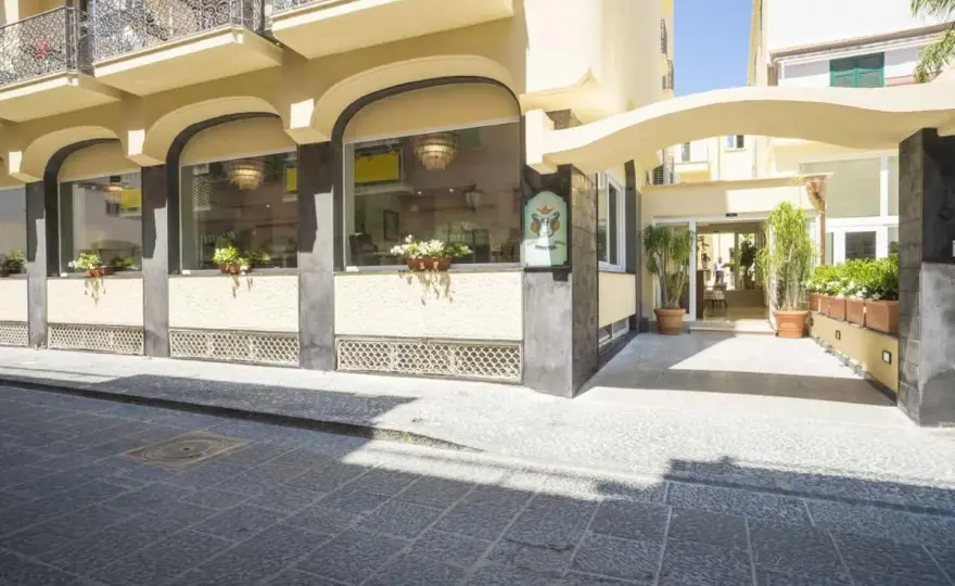 Hotel Bristol Terme Ischia Porto - Vale la pena? La guida completa