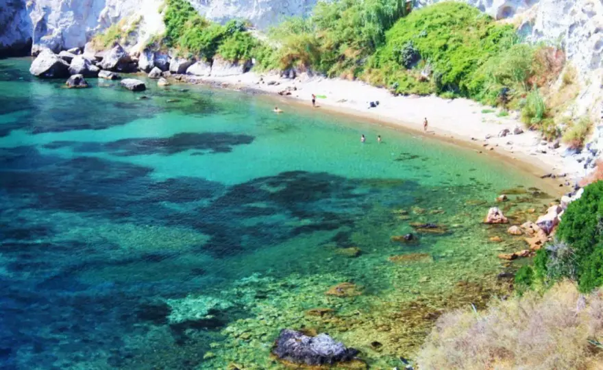 Baia di Varulo (Monache) a Ischia - Guida completa