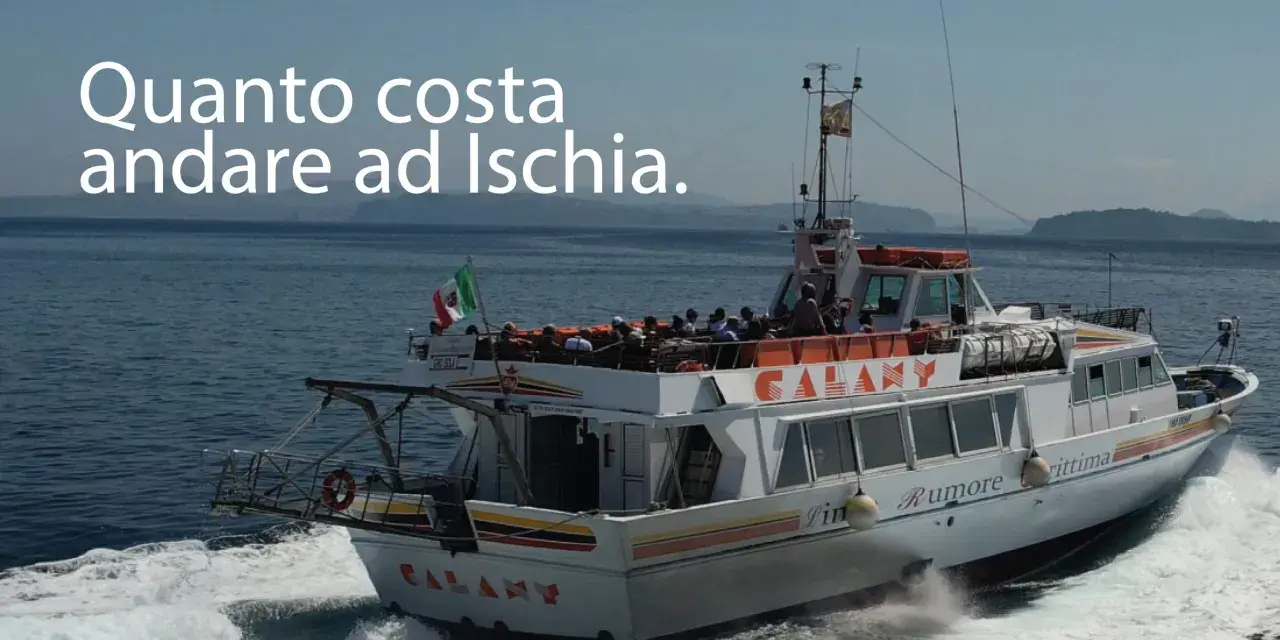 Traghetto "Galaxy" con passeggeri in navigazione, pronto a rispondere alla domanda: quanto costa il traghetto per Ischia?