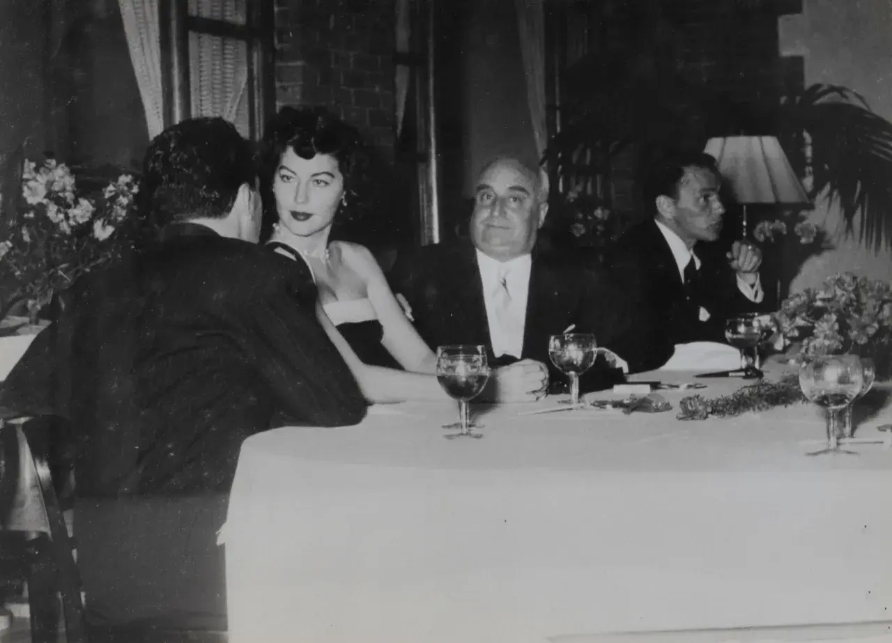 Angelo Rizzoli, Ava Gardner e Frank Sinatra a cena.